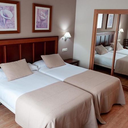 Arva Santiago Leon Hotel Buitenkant foto