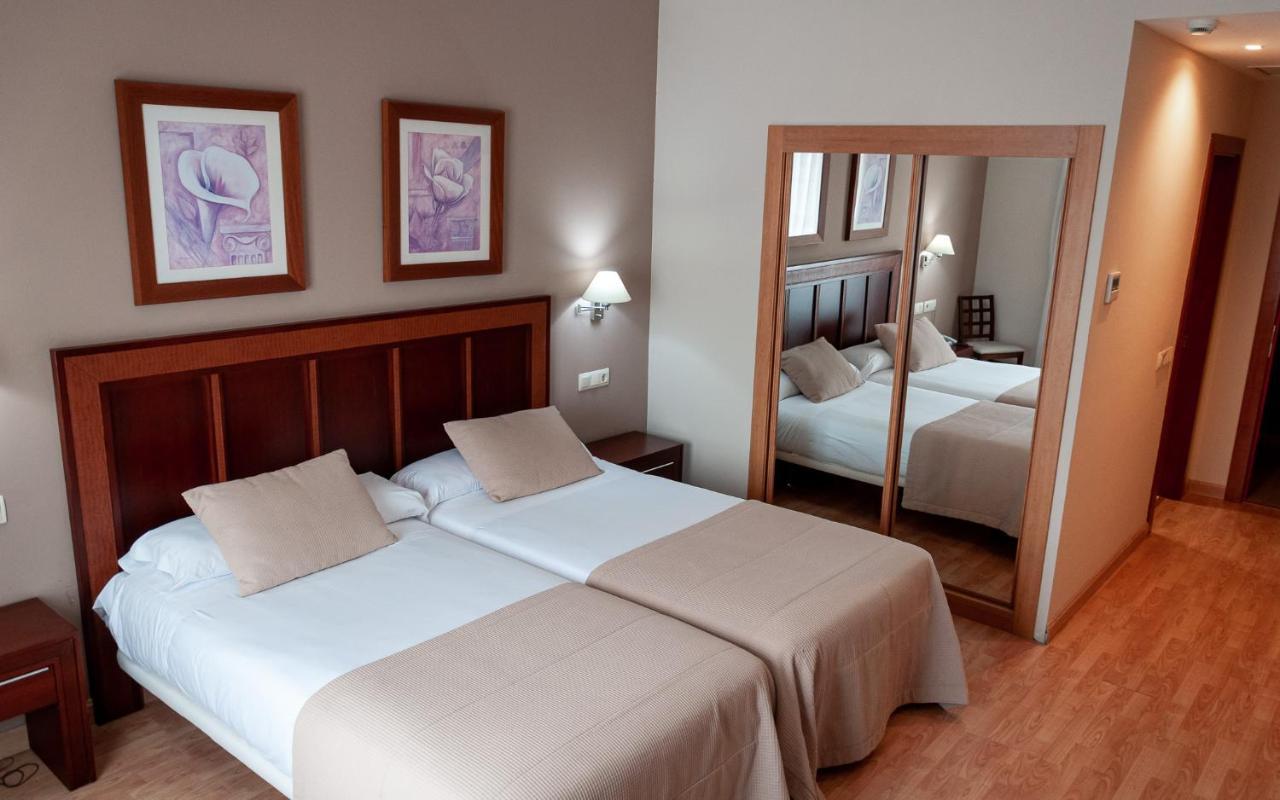 Arva Santiago Leon Hotel Buitenkant foto