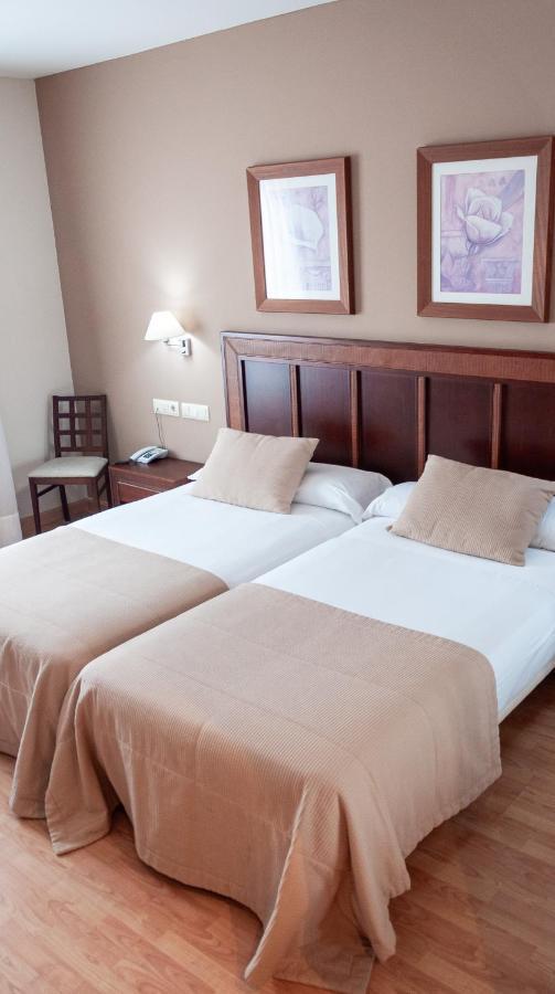 Arva Santiago Leon Hotel Buitenkant foto