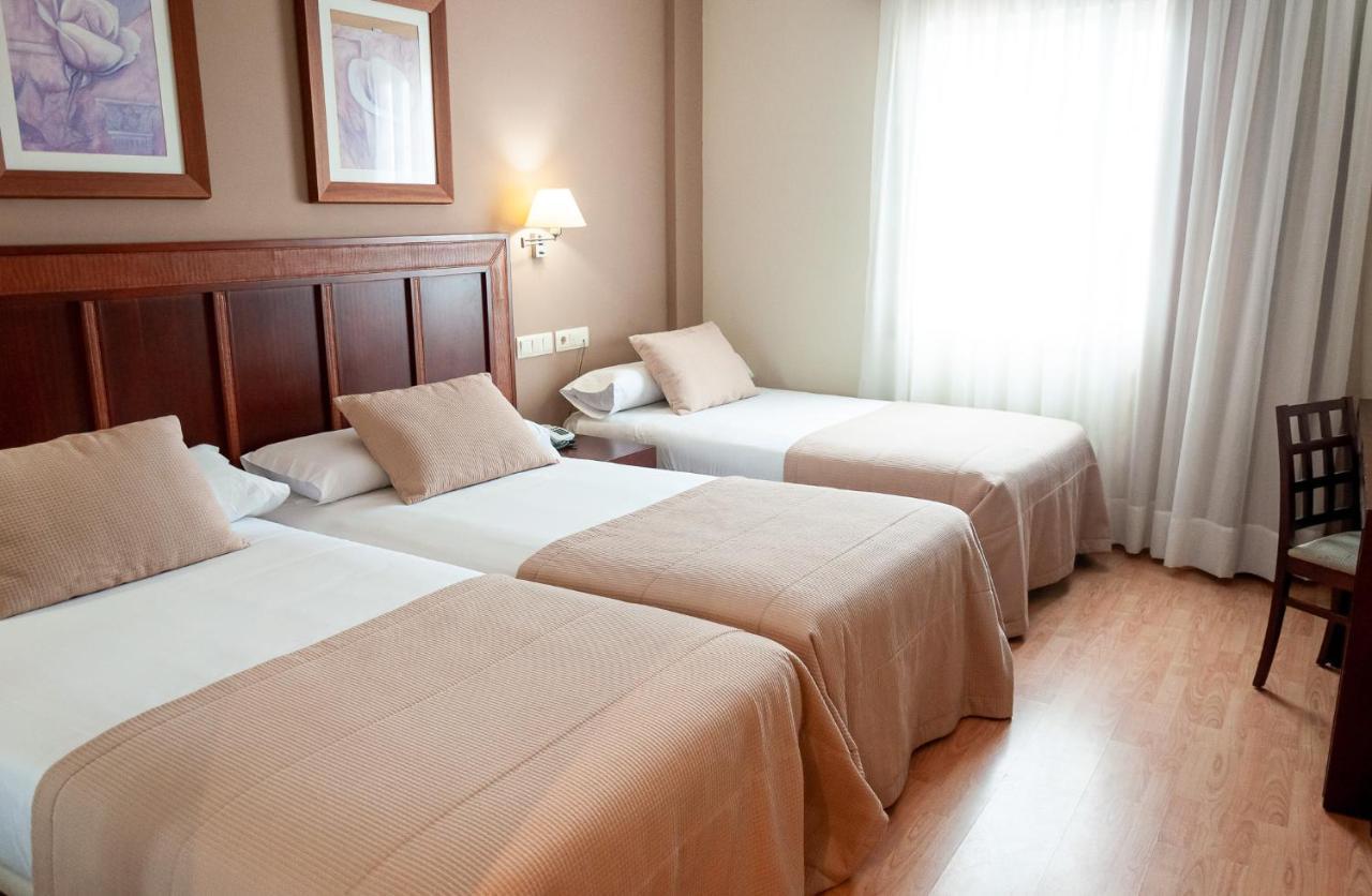 Arva Santiago Leon Hotel Buitenkant foto