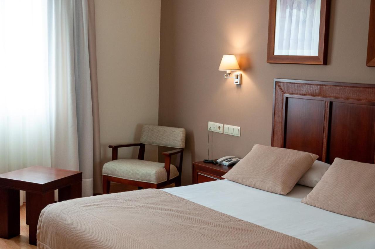 Arva Santiago Leon Hotel Buitenkant foto