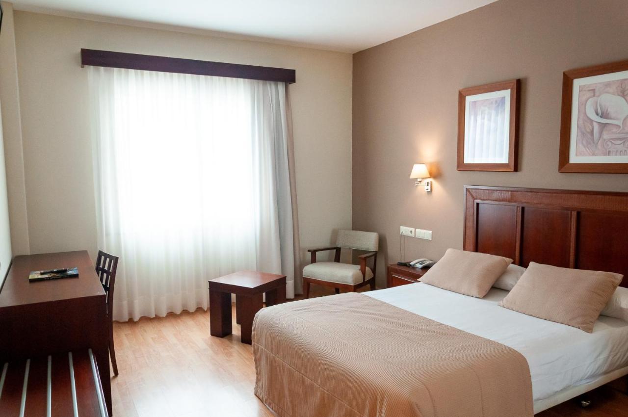 Arva Santiago Leon Hotel Buitenkant foto