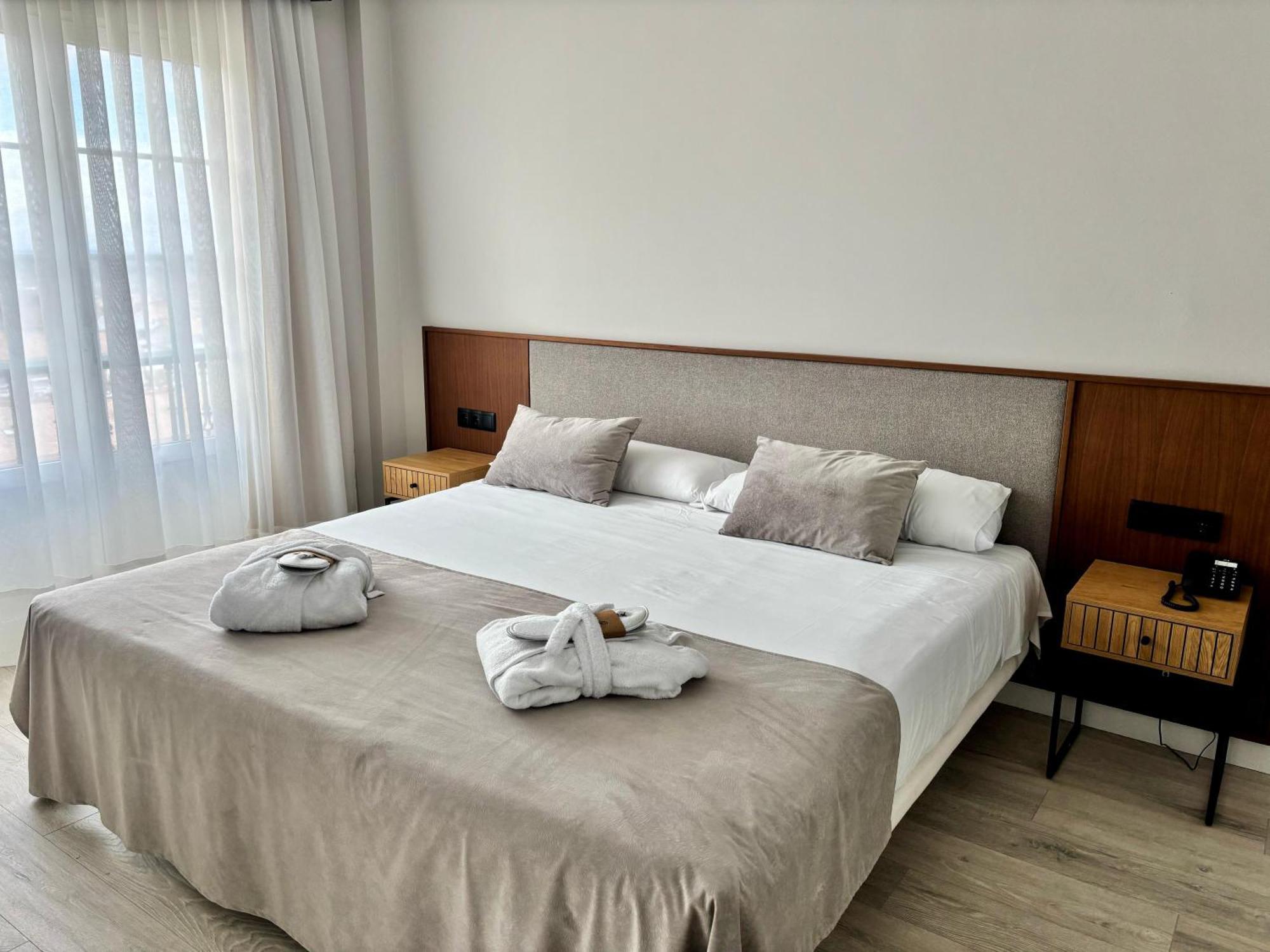 Arva Santiago Leon Hotel Buitenkant foto
